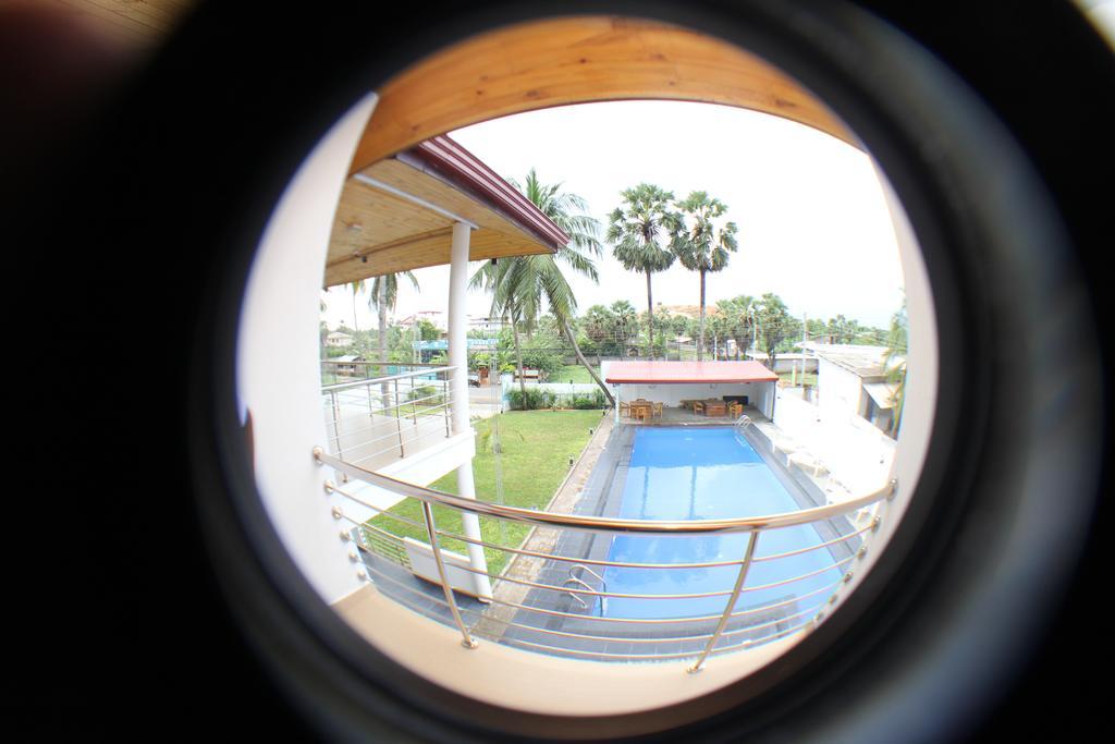 Bluewater Beach Resort Тринкомалі Номер фото